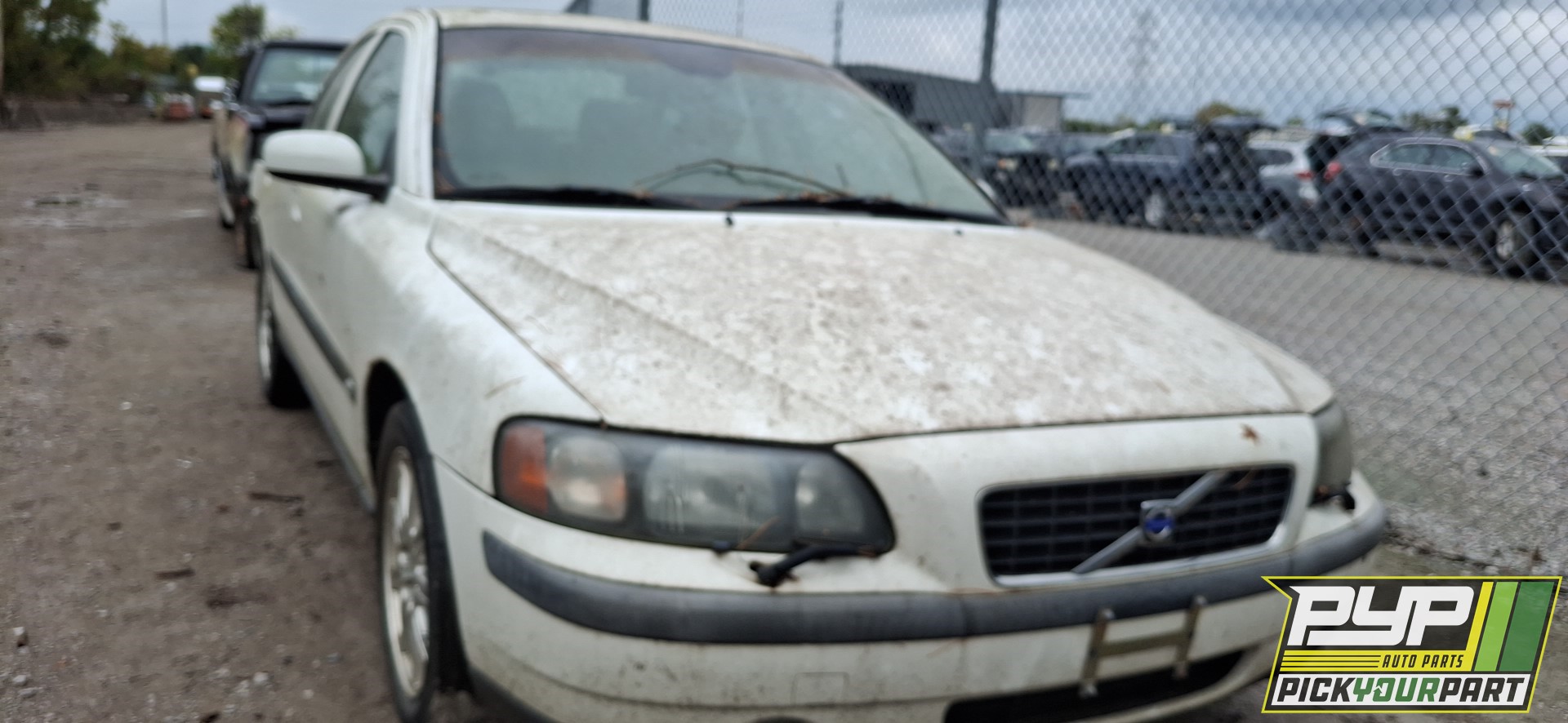 2004 VOLVO S60 available for parts
