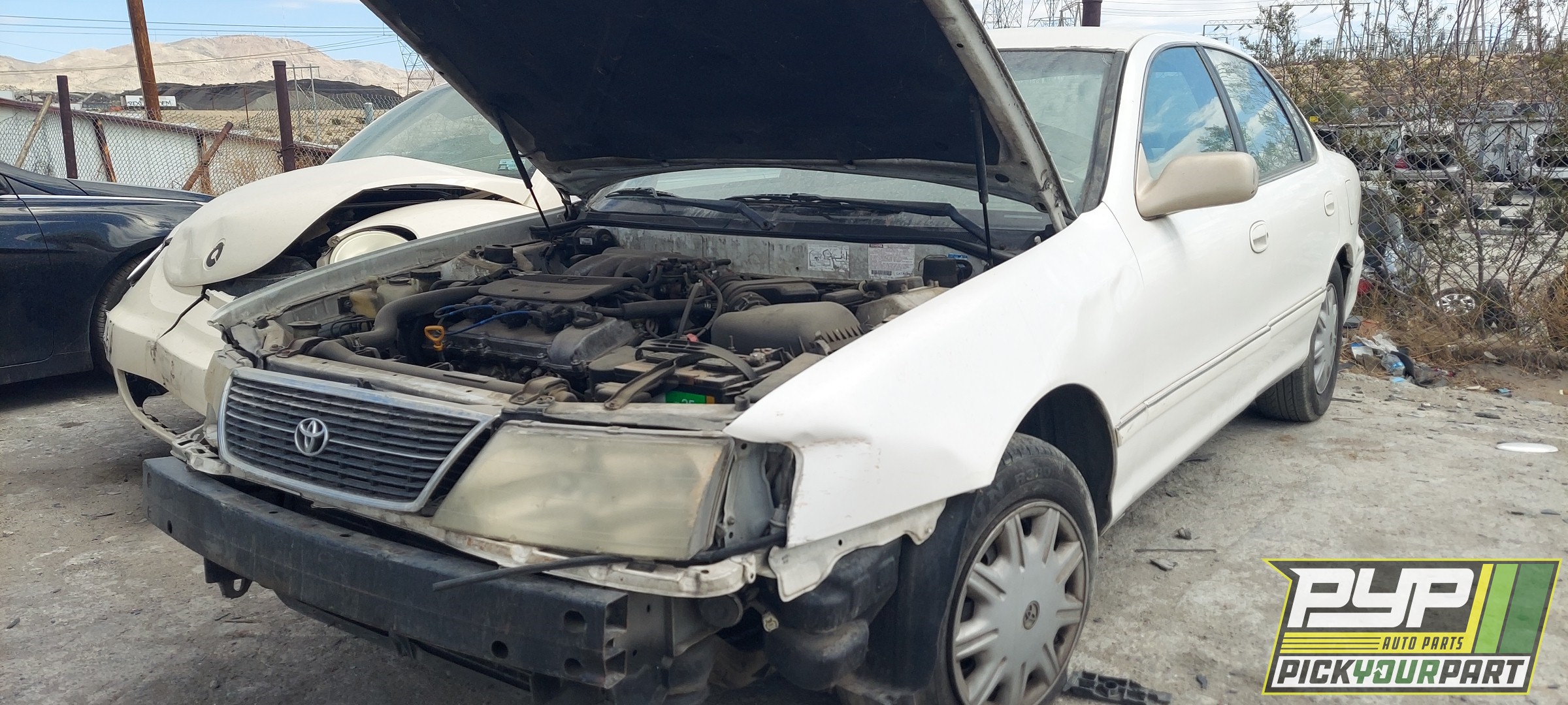 1999 TOYOTA AVALON available for parts