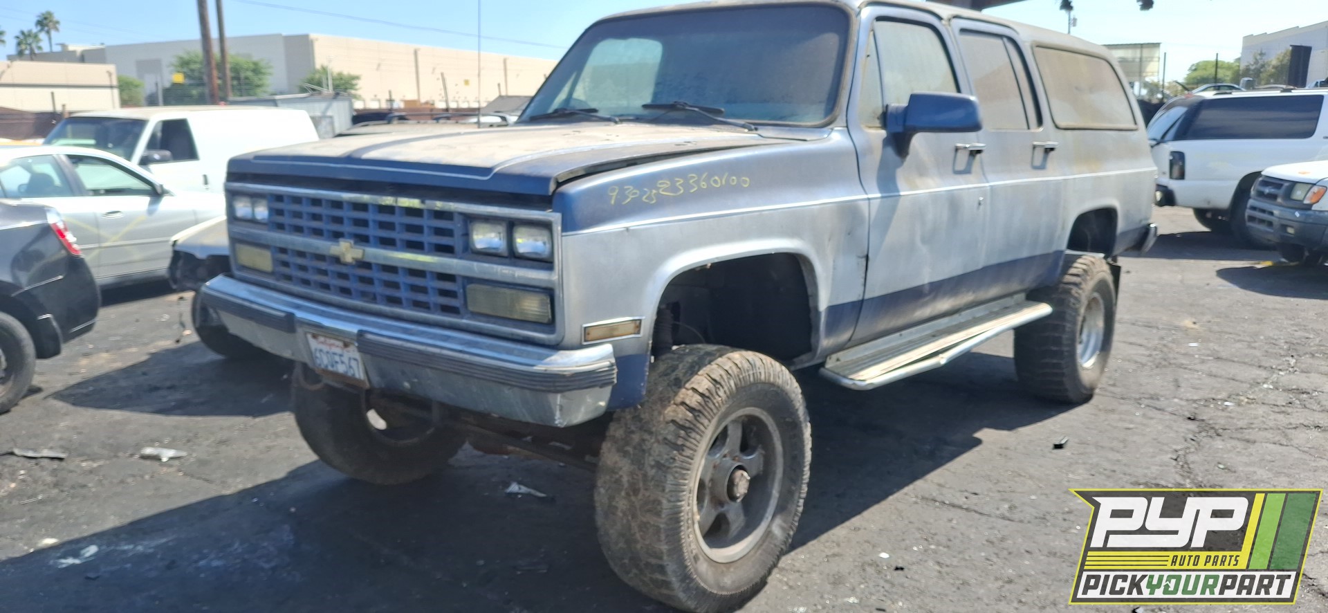 1990 CHEVROLET V2500 SUBURBAN partes disponibles