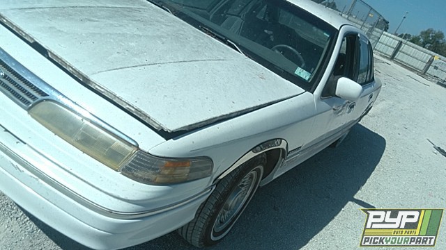 1993 FORD CROWN VICTORIA available for parts