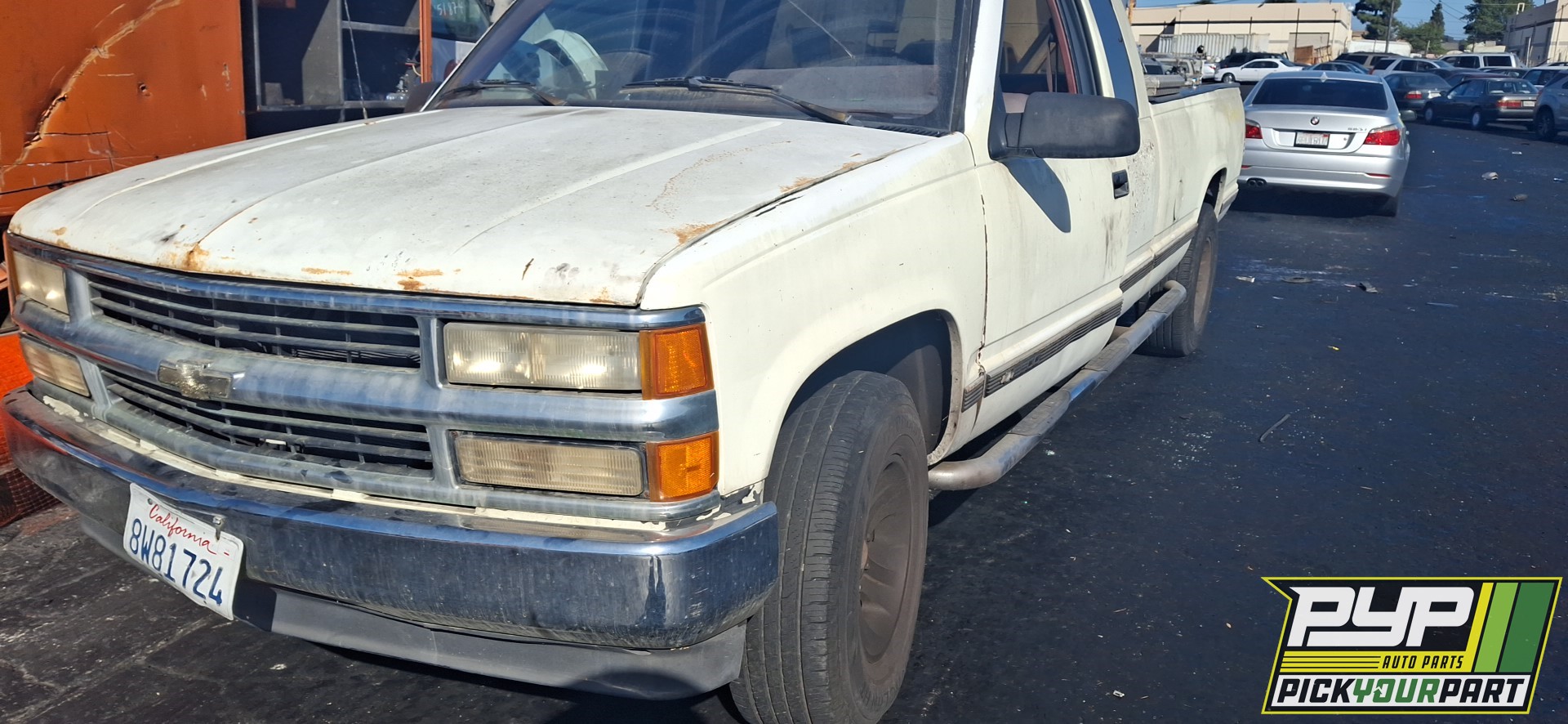 1989 CHEVROLET C2500 available for parts