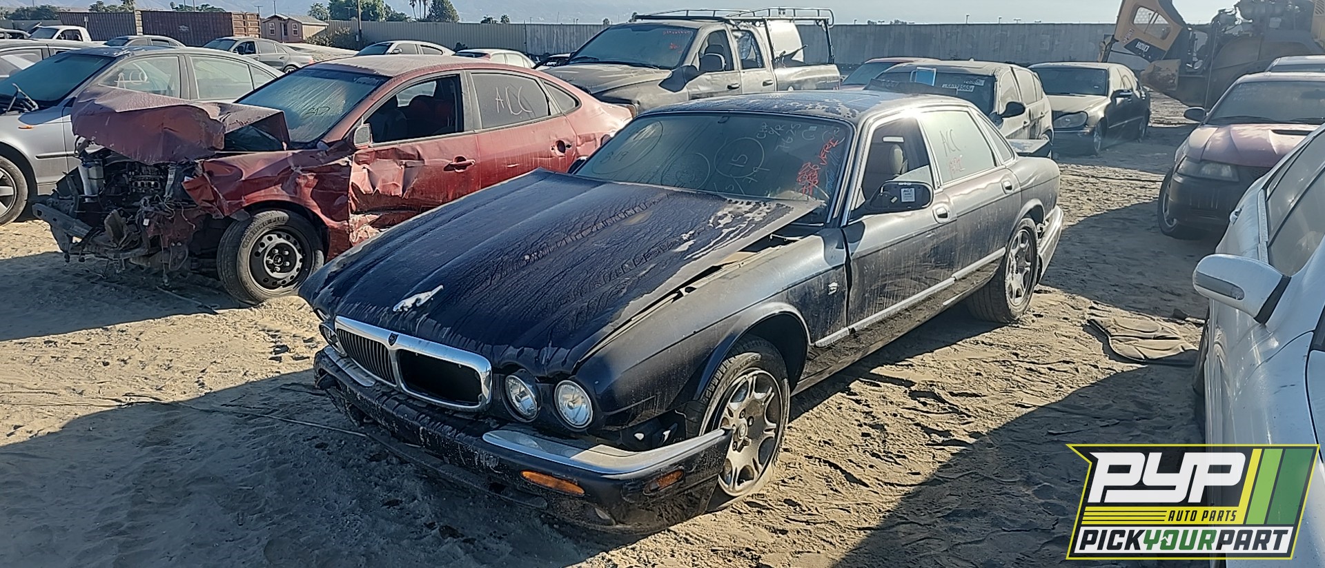 1999 JAGUAR XJ8 available for parts