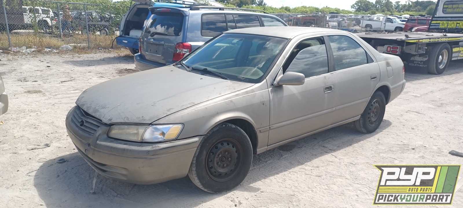 1997 TOYOTA CAMRY available for parts