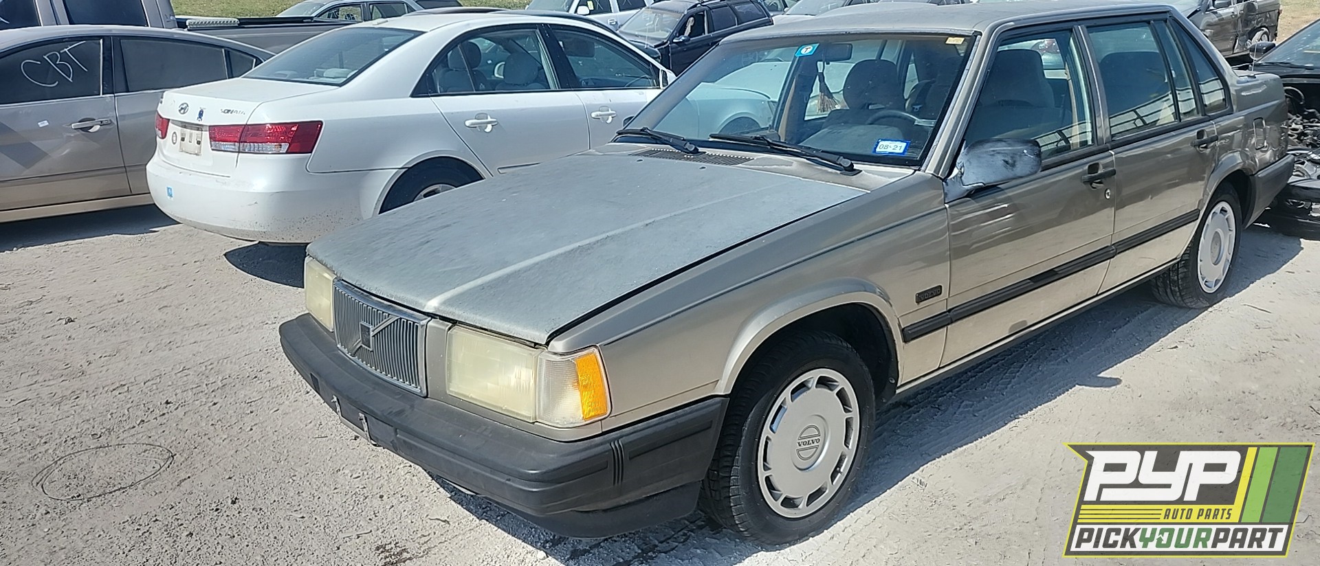 1994 VOLVO 940 available for parts