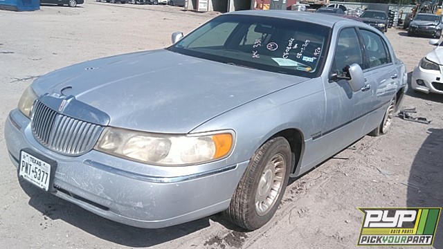 1999 LINCOLN TOWN CAR available for parts