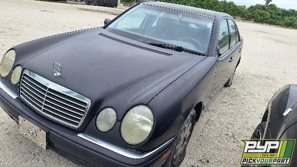 1999 MERCEDES-BENZ E320 partes disponibles