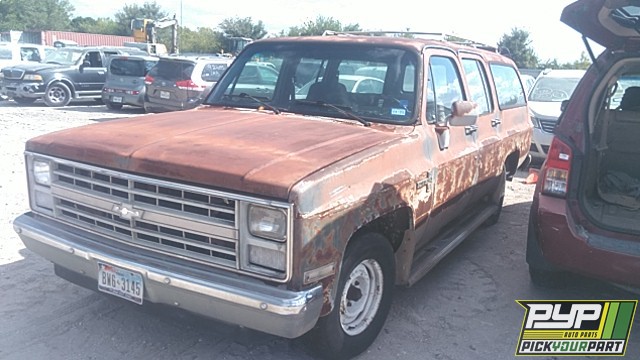 1988 CHEVROLET R10 SUBURBAN partes disponibles