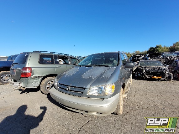 1998 TOYOTA SIENNA available for parts