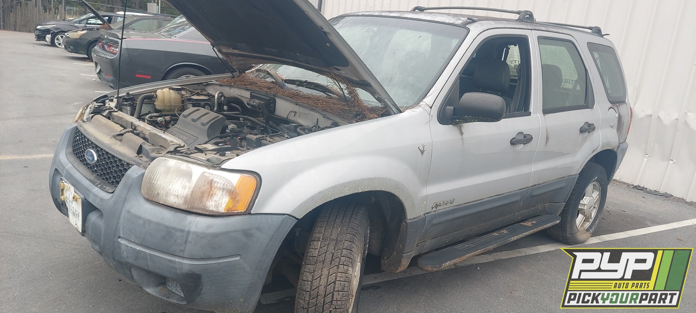 2002 FORD ESCAPE available for parts
