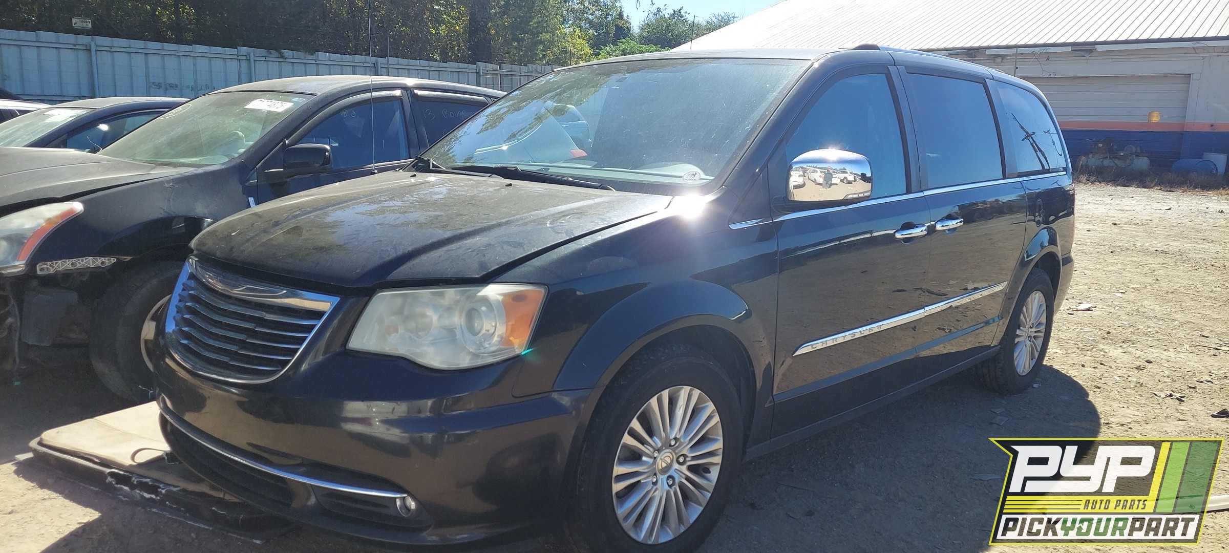 2013 CHRYSLER TOWN & COUNTRY partes disponibles