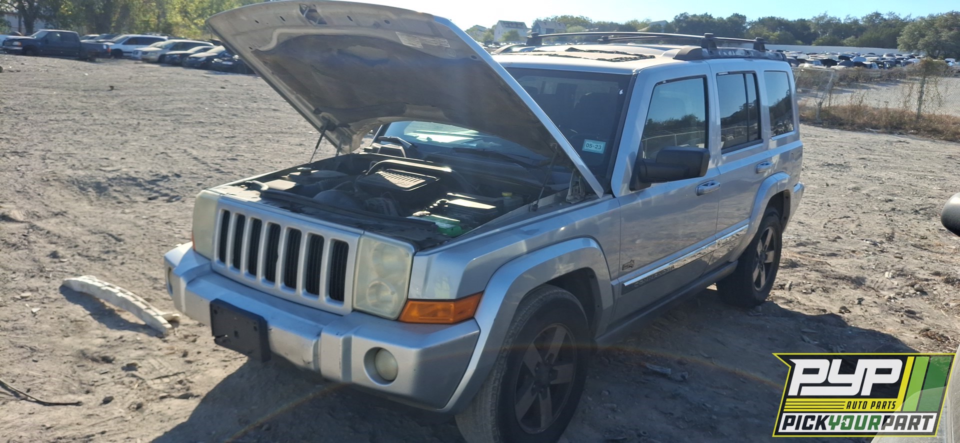 2006 JEEP COMMANDER available for parts