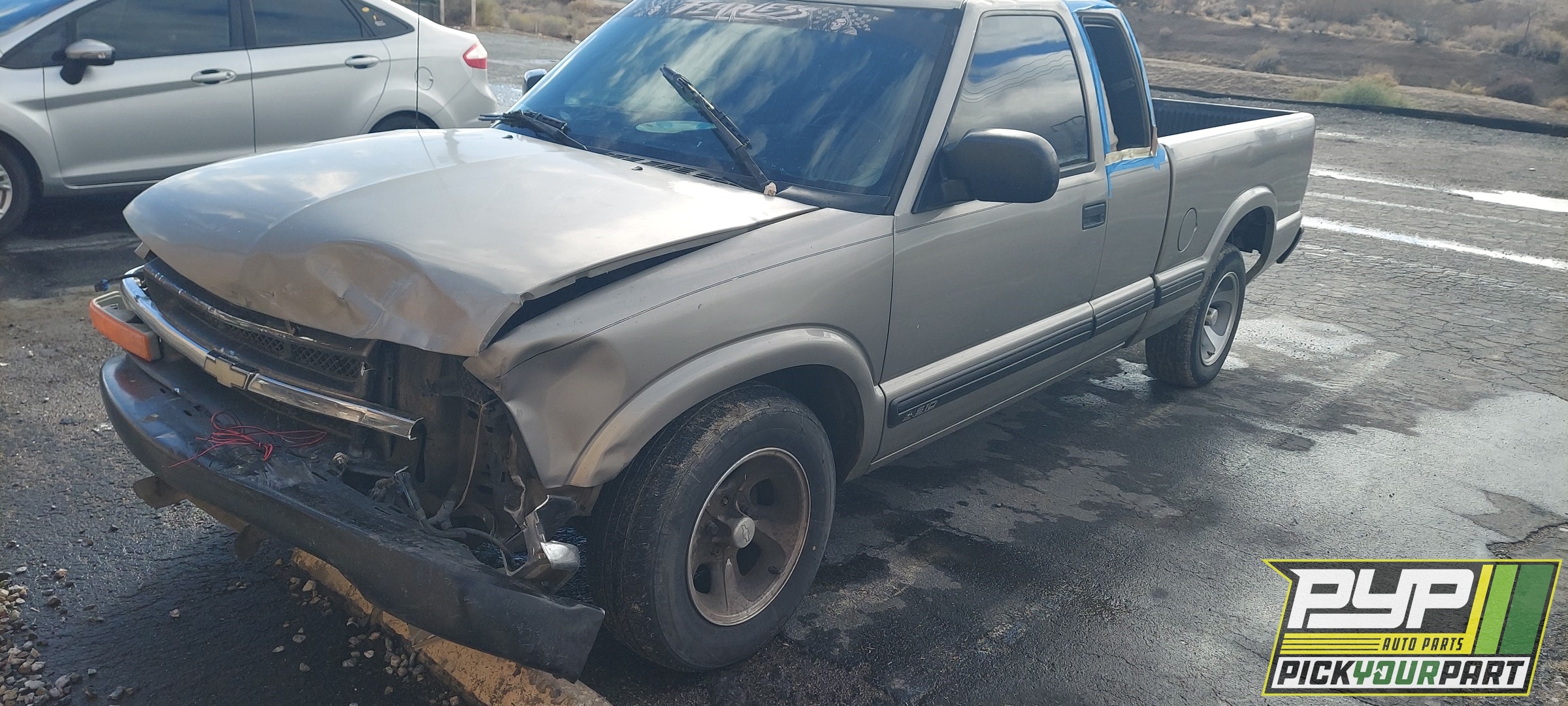 2001 CHEVROLET S10 available for parts