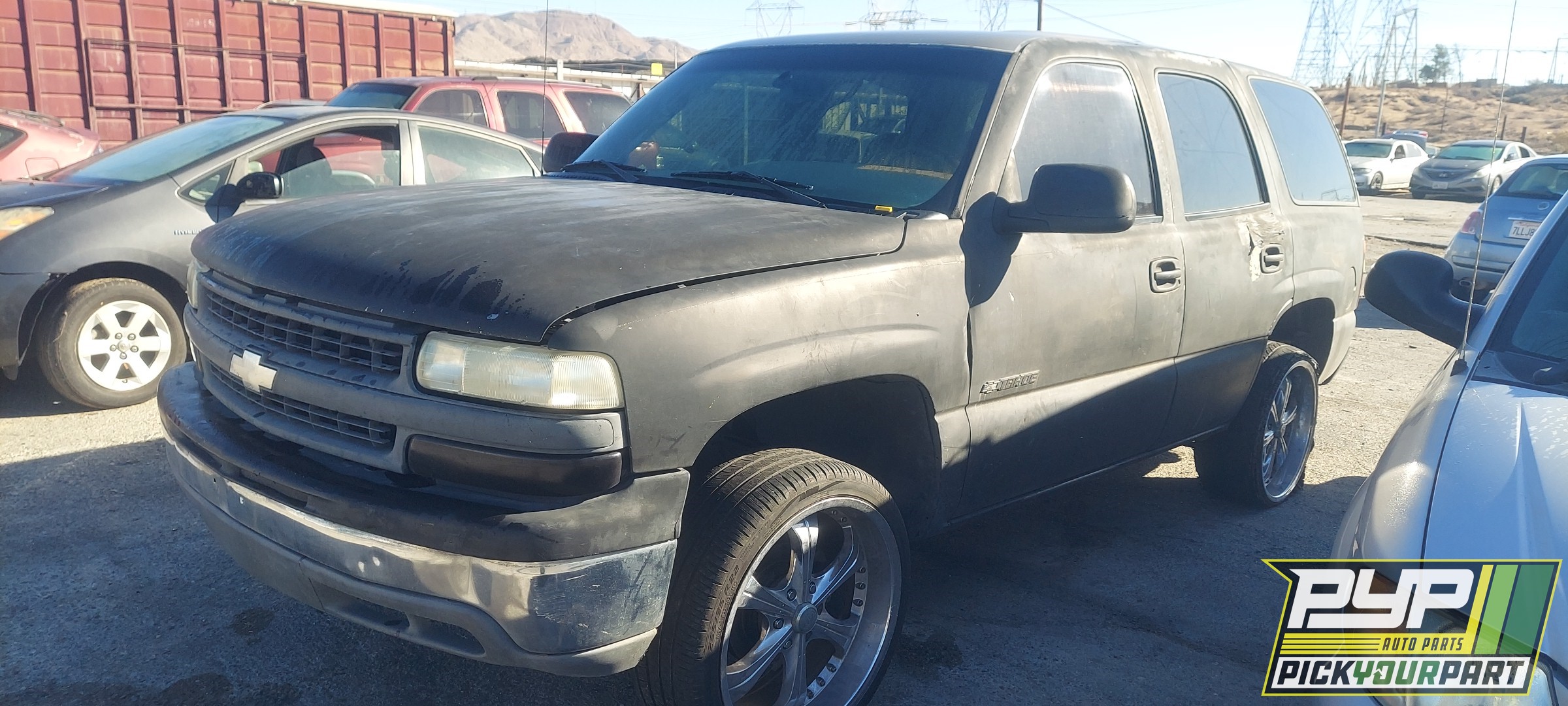 2003 CHEVROLET TAHOE available for parts