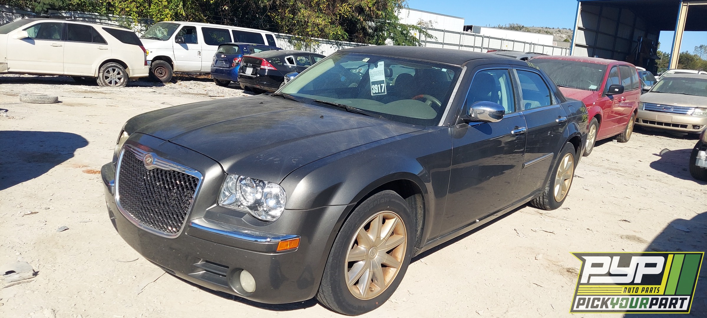 2009 CHRYSLER 300 available for parts