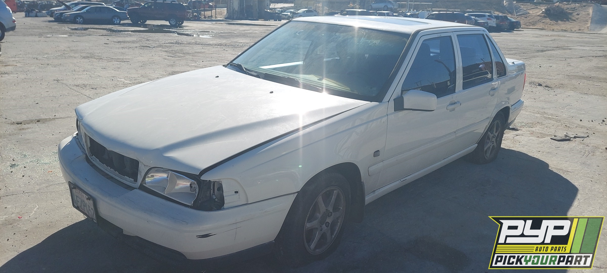 1999 VOLVO S70 available for parts