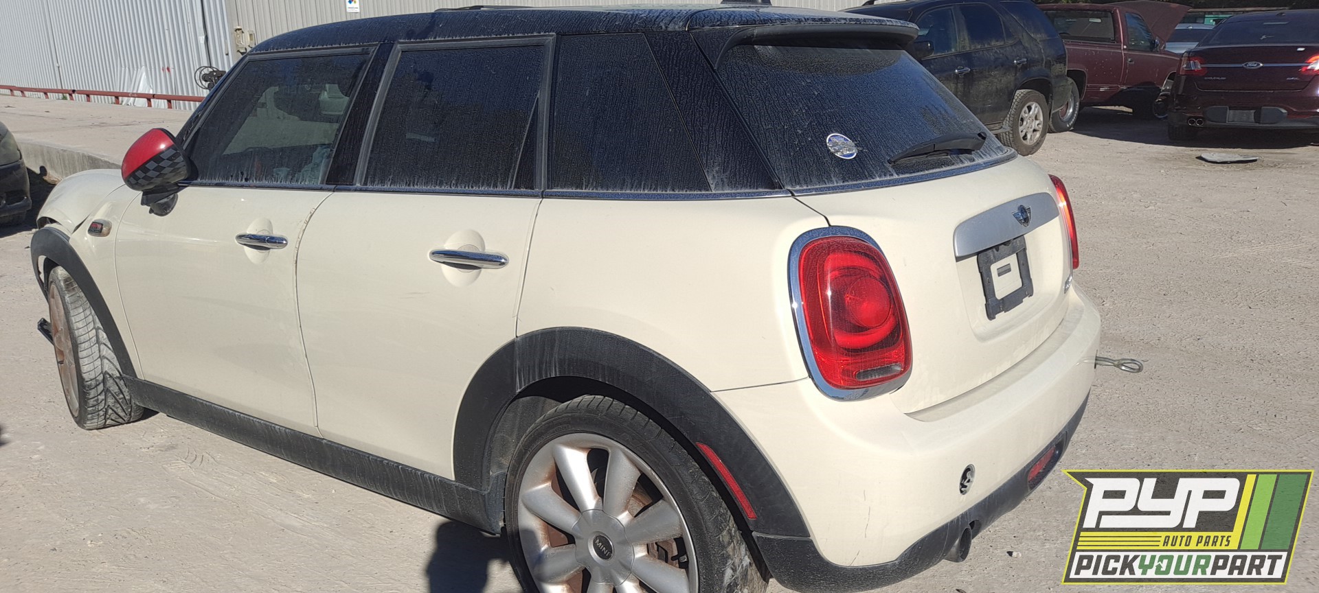 2015 MINI COOPER partes disponibles