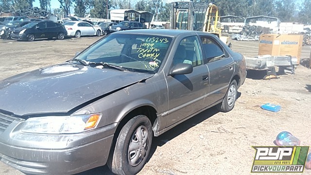 1999 TOYOTA CAMRY partes disponibles