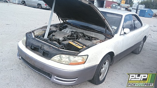 1993 LEXUS ES300 partes disponibles
