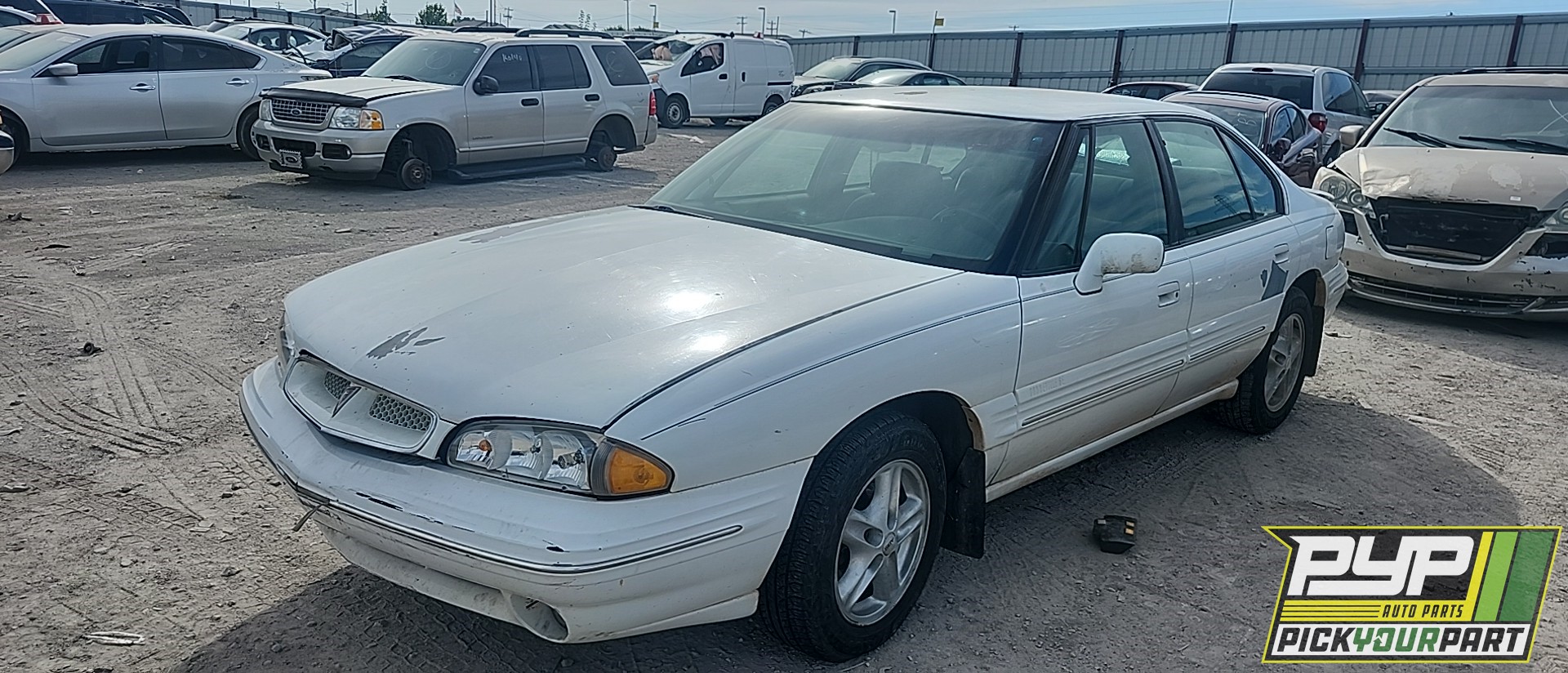 1996 PONTIAC BONNEVILLE partes disponibles