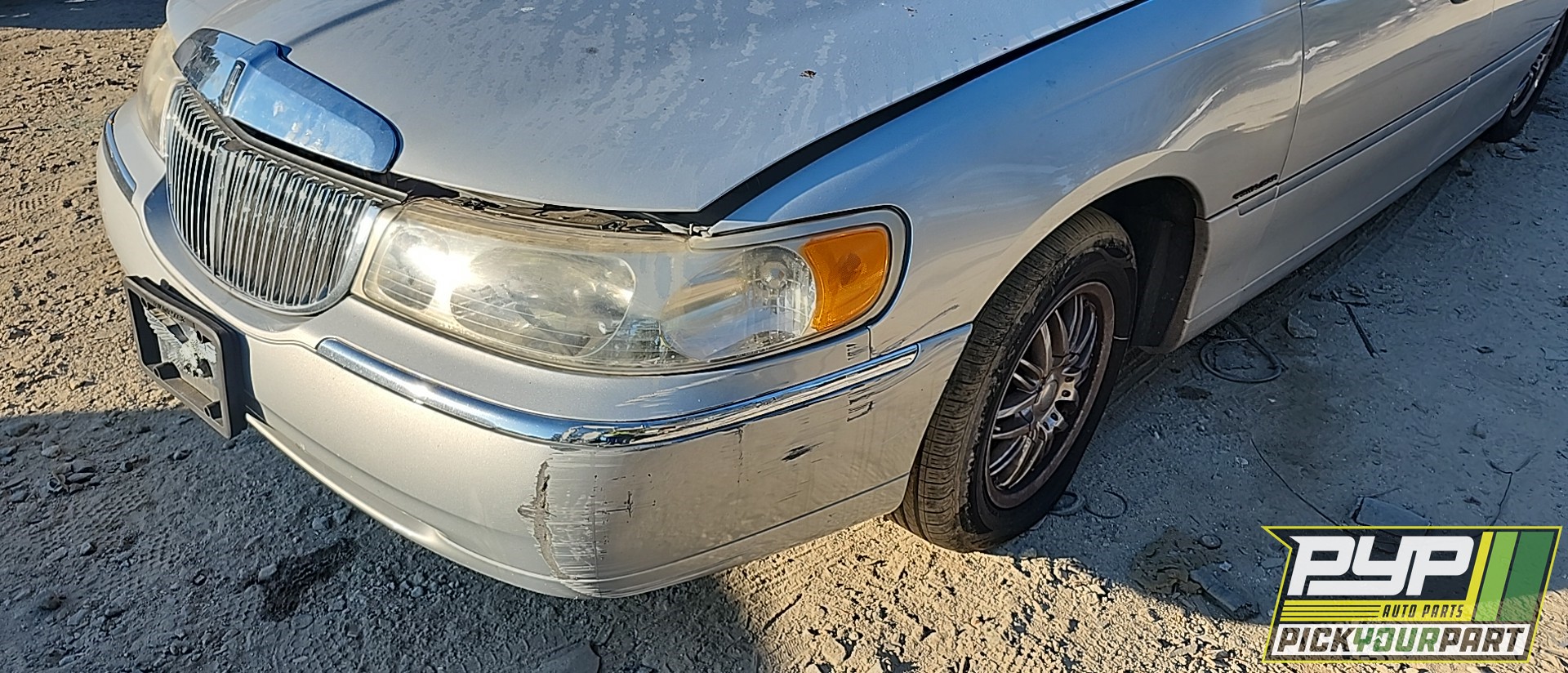 2001 LINCOLN TOWN CAR partes disponibles