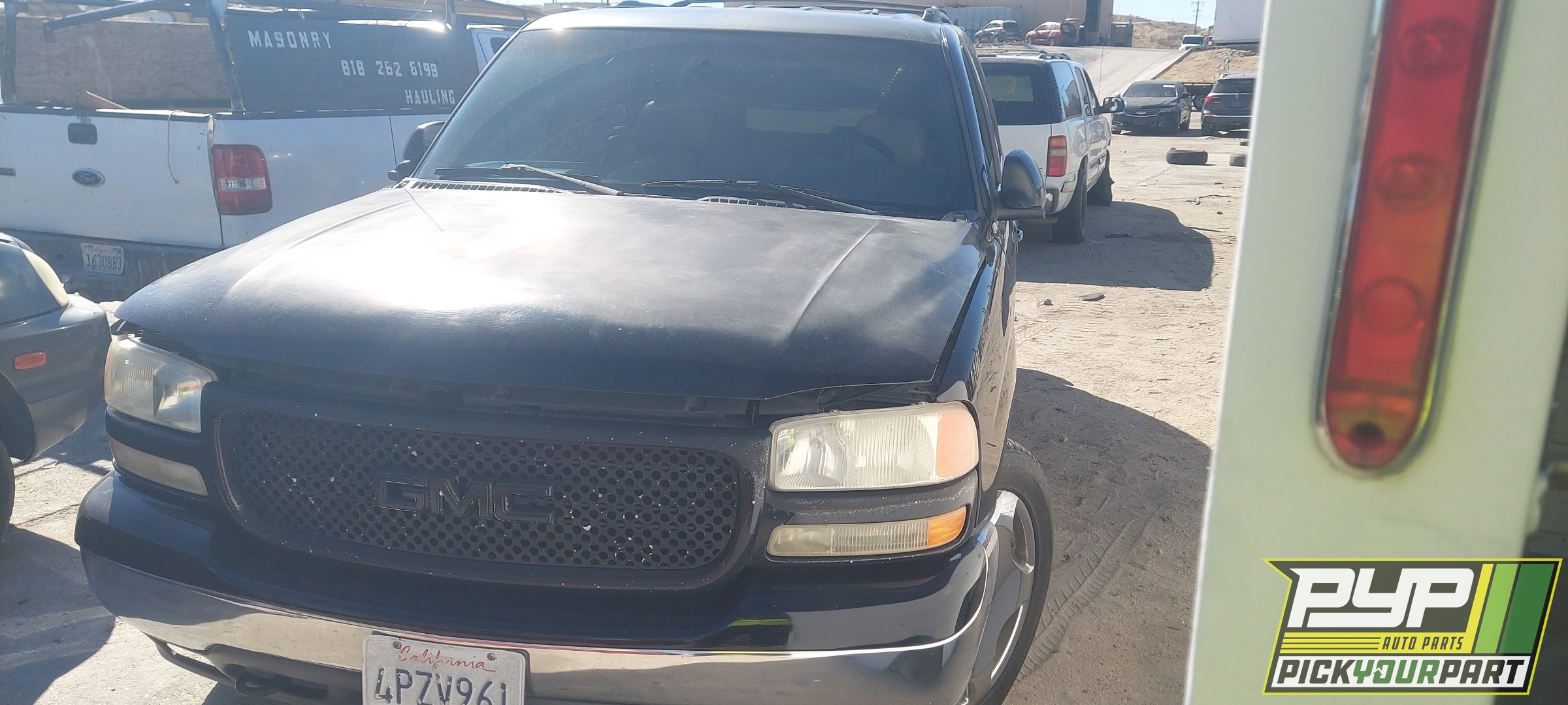 2001 GMC YUKON available for parts