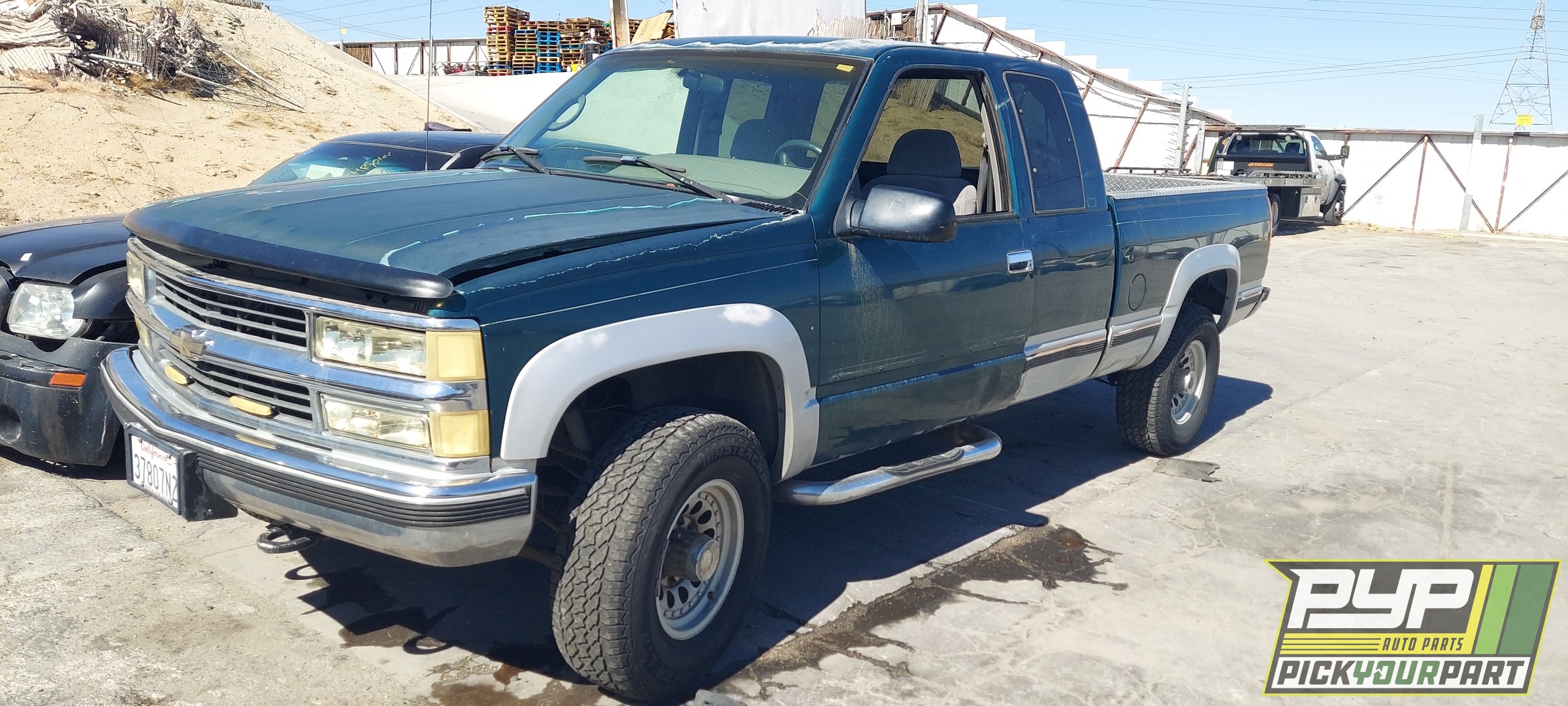 1996 CHEVROLET K2500 available for parts