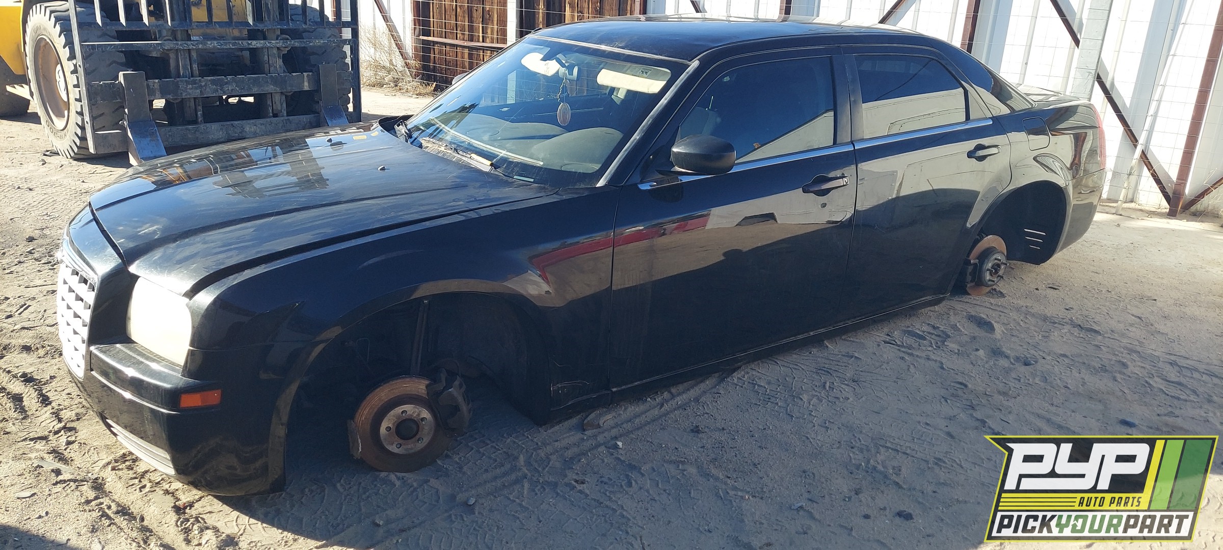 2009 CHRYSLER 300 available for parts