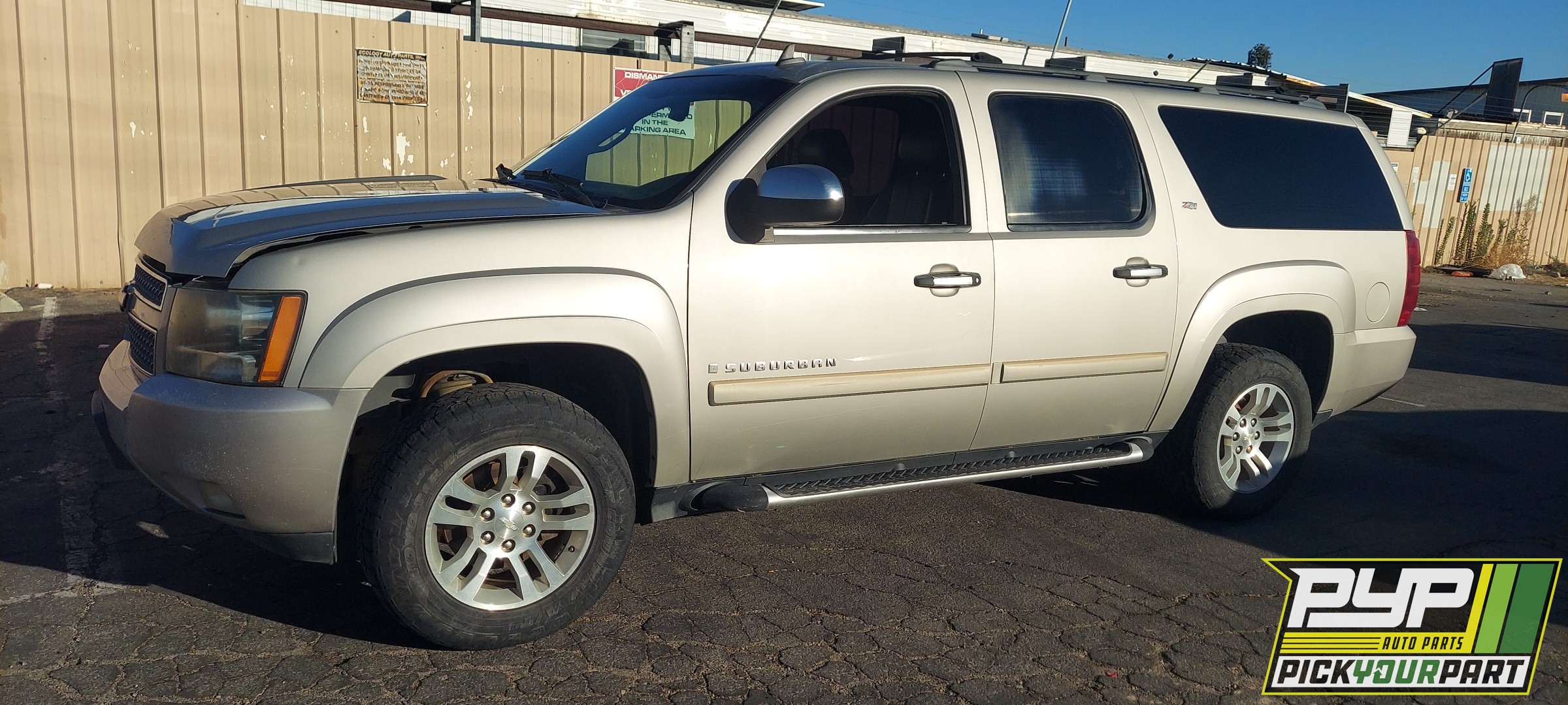 2008 CHEVROLET SUBURBAN 1500 available for parts