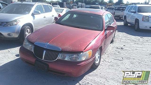 1999 LINCOLN TOWN CAR available for parts