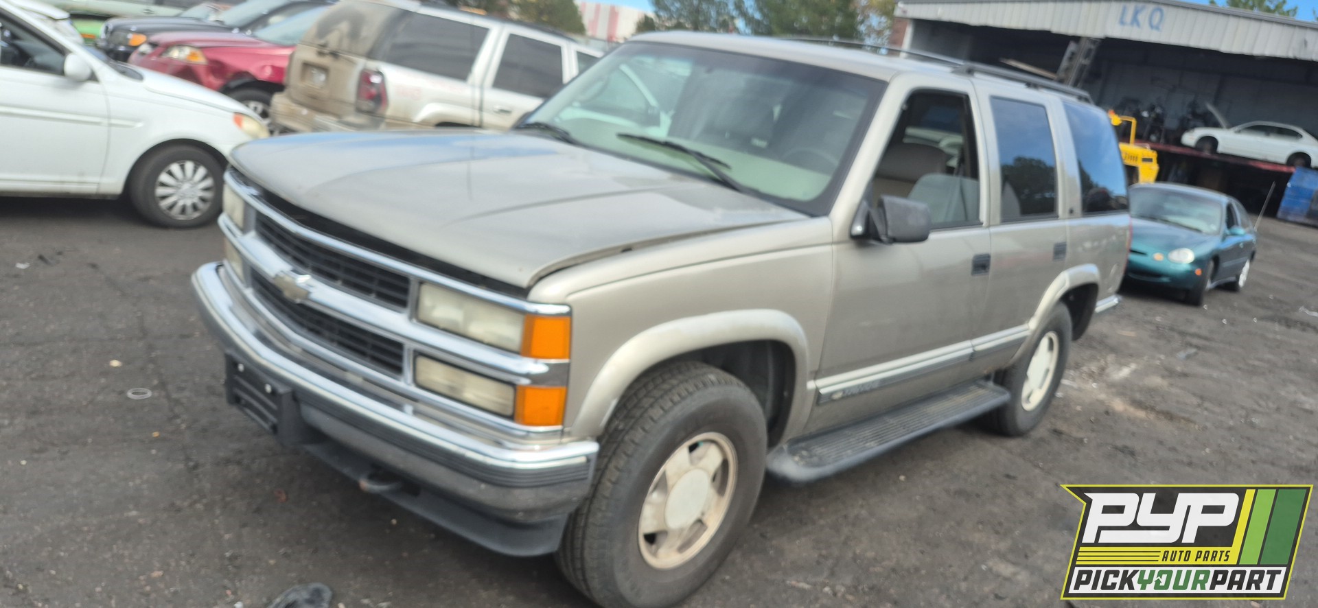 1999 CHEVROLET TAHOE available for parts