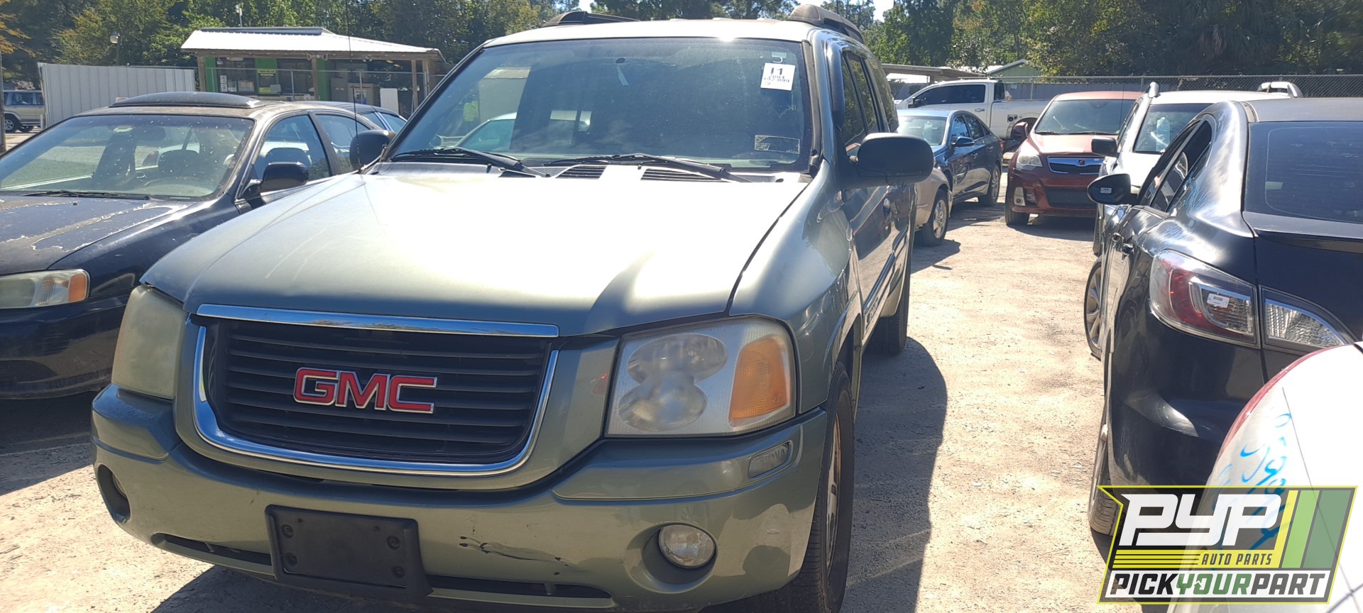 2004 GMC ENVOY XL available for parts