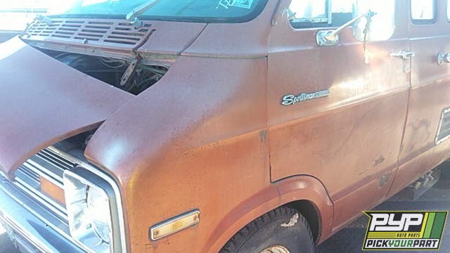 1974 DODGE B200 VAN partes disponibles