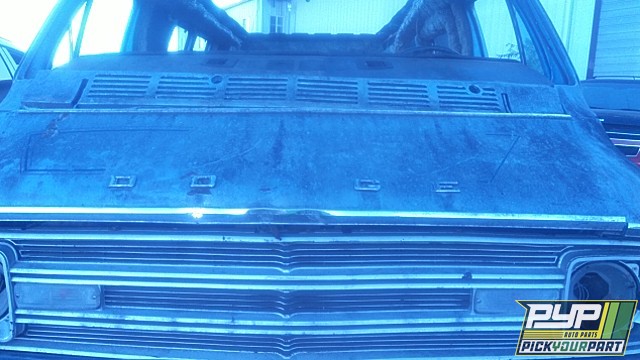 1977 DODGE B200 partes disponibles