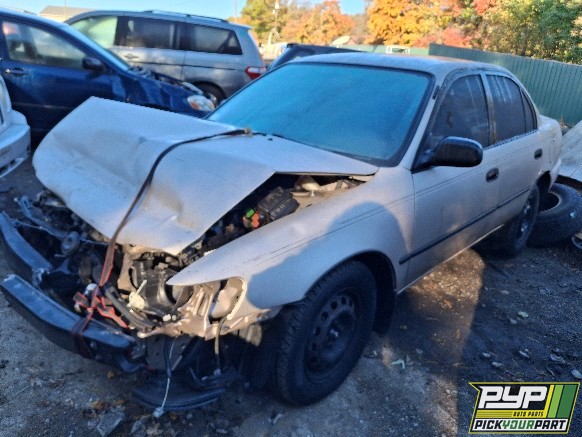 1995 TOYOTA COROLLA available for parts