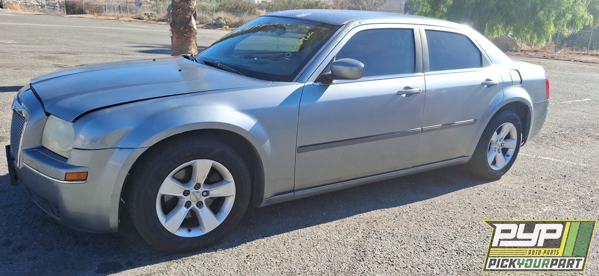 2006 CHRYSLER 300 available for parts