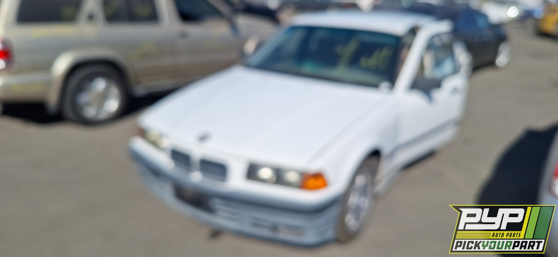 1993 BMW 318I available for parts