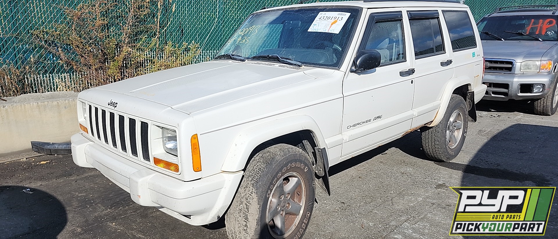 1998 JEEP CHEROKEE available for parts