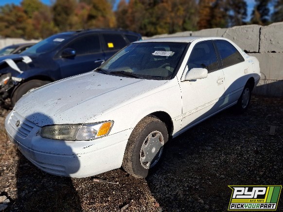 1999 TOYOTA CAMRY available for parts