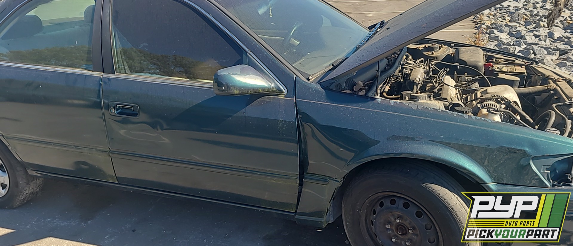 1997 TOYOTA CAMRY available for parts
