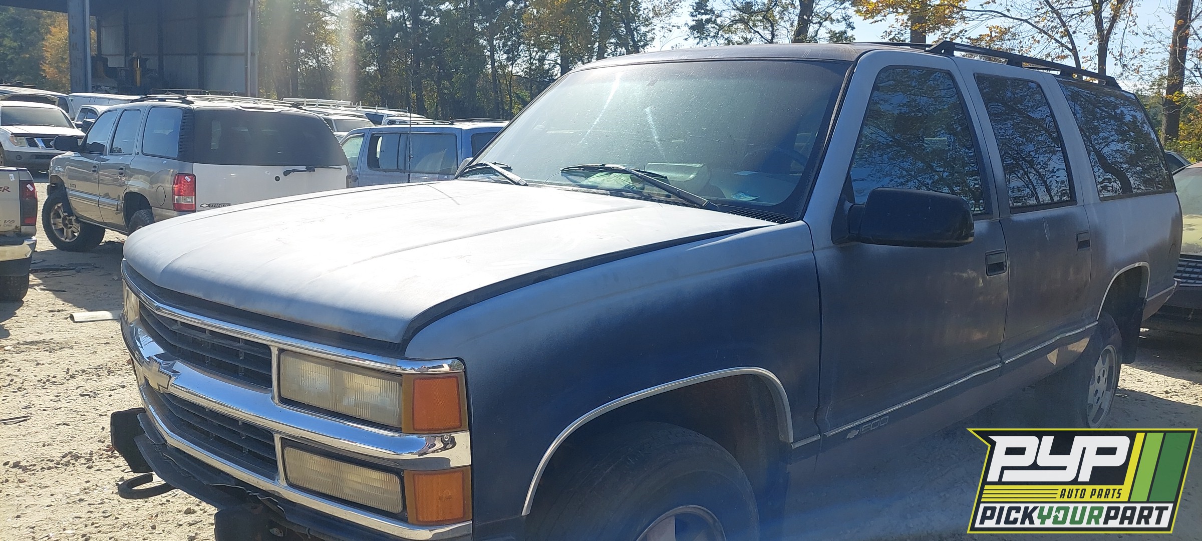 1995 CHEVROLET K1500 SUBURBAN available for parts