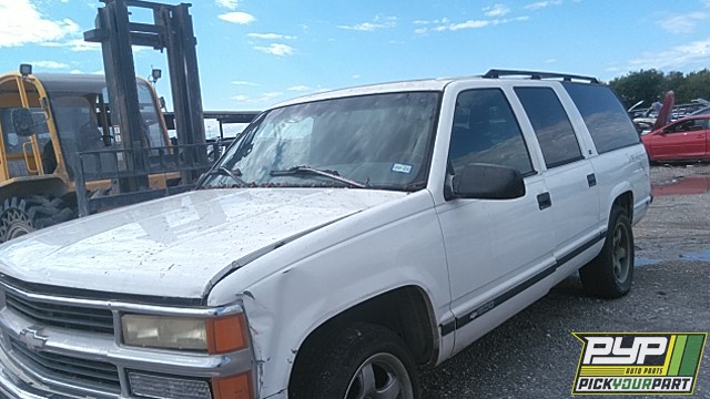 1997 CHEVROLET C1500 SUBURBAN partes disponibles