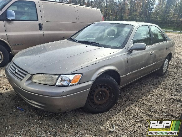 1998 TOYOTA CAMRY partes disponibles