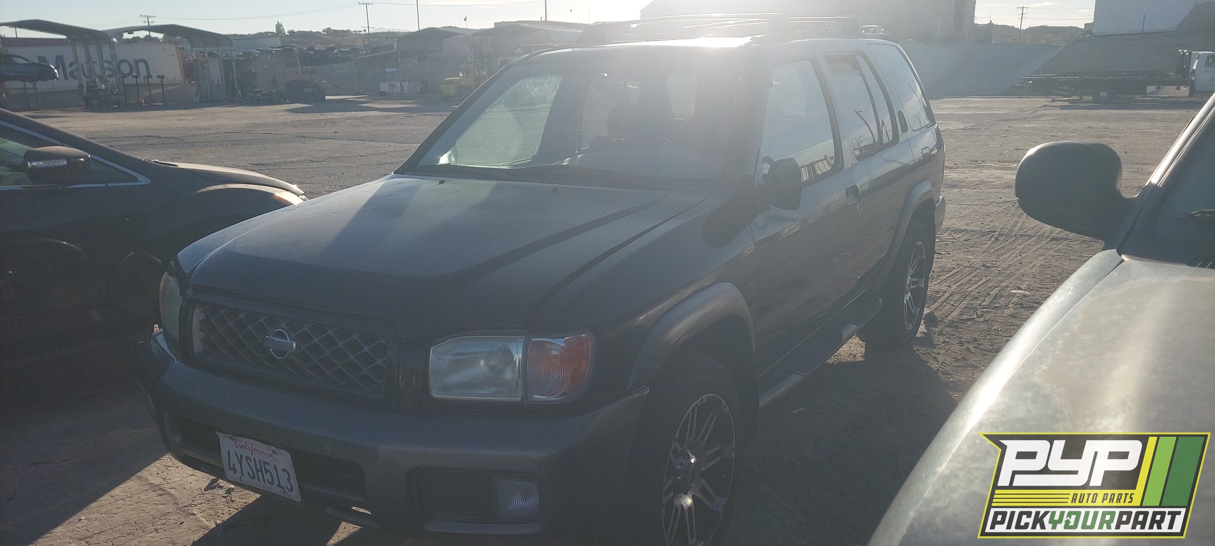 2000 NISSAN PATHFINDER available for parts