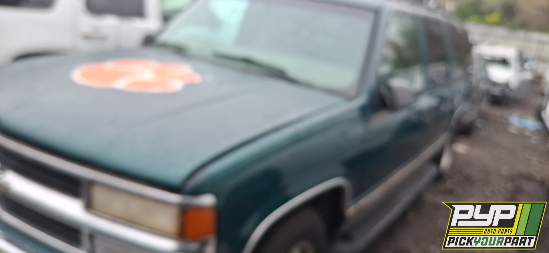 1999 CHEVROLET C1500 SUBURBAN available for parts