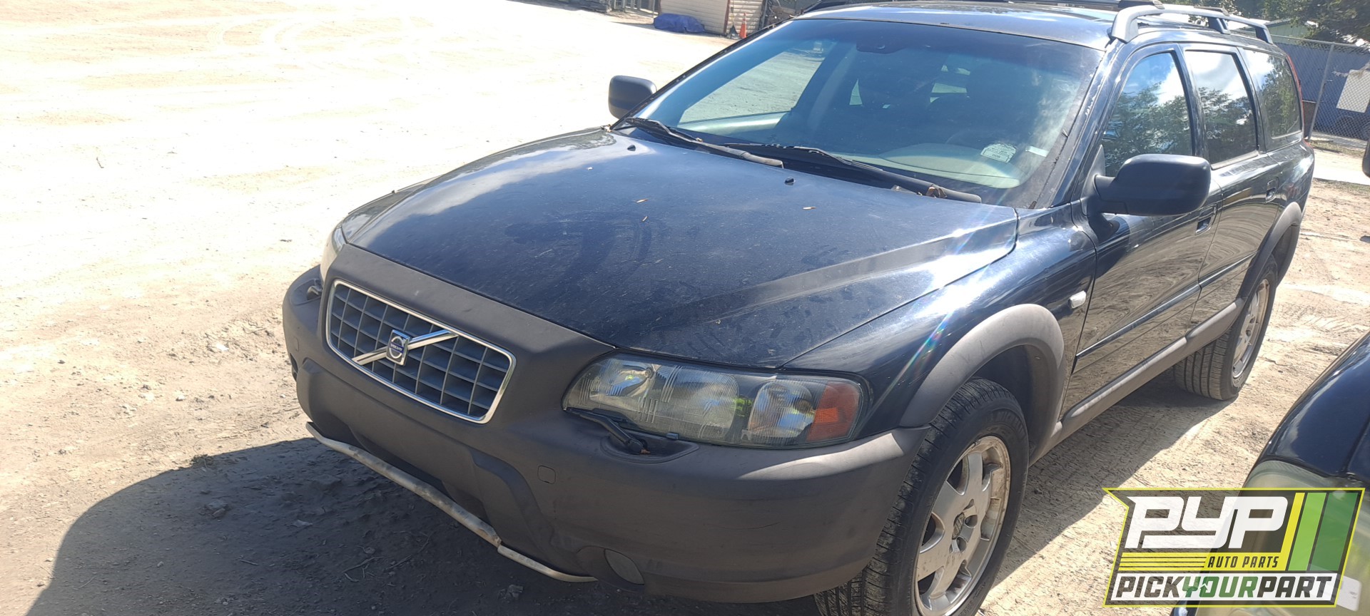 2004 VOLVO XC70 available for parts