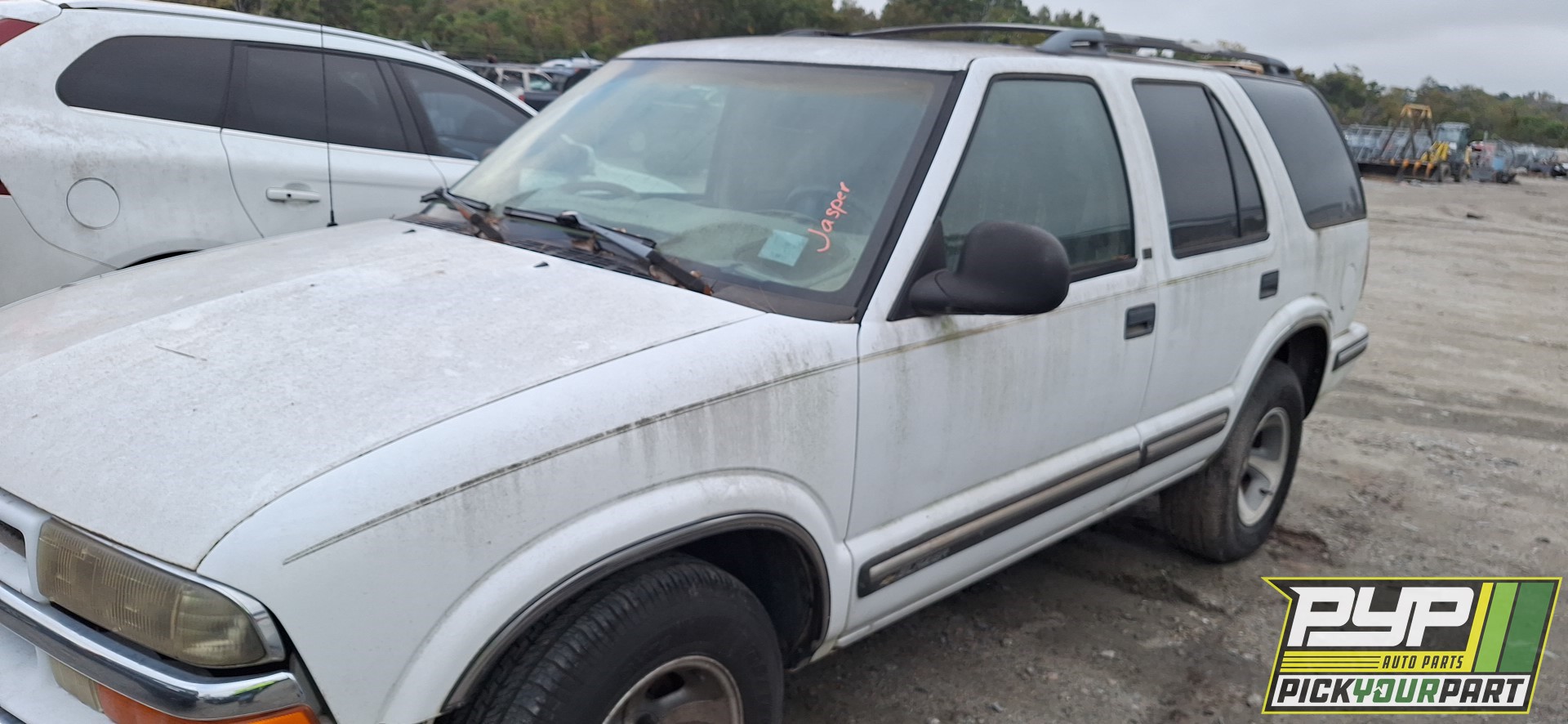 1998 CHEVROLET BLAZER available for parts