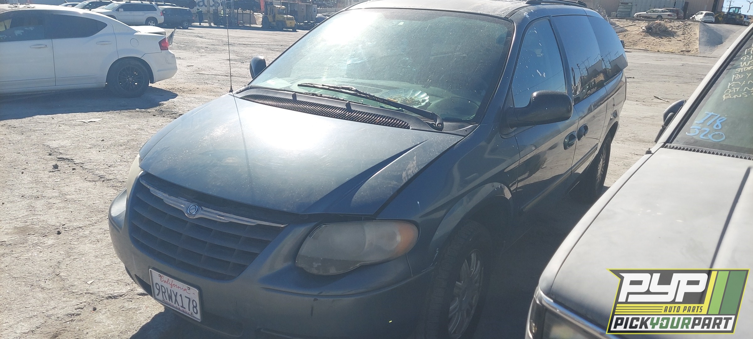 2006 CHRYSLER TOWN & COUNTRY available for parts