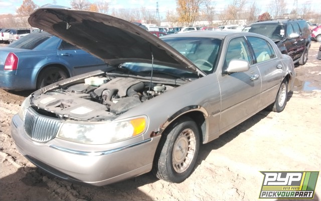 1999 LINCOLN TOWN CAR partes disponibles