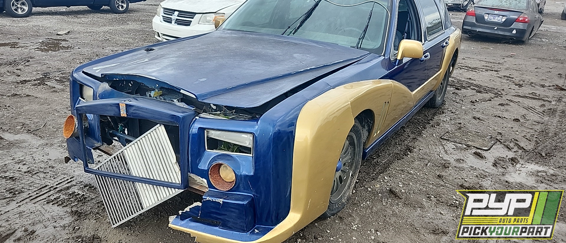 1997 LINCOLN TOWN CAR available for parts