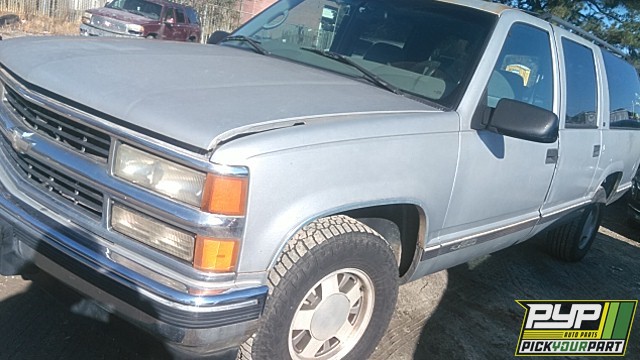 1997 CHEVROLET C1500 SUBURBAN available for parts